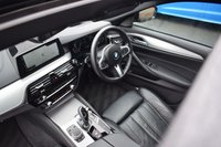 USED 2018 18 BMW 5 SERIES 3.0 540i GPF M Sport Touring 5dr Petrol Auto xDrive Euro 6 (s/s) (340 ps) PAN ROOF / M SPORT+ / TECH PK