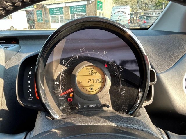 2021 TOYOTA AYGO - Photo 8