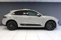 USED 2022 72 PORSCHE MACAN 2.0 T PDK 4WD **&pound;799 A MONTH WITH &pound;4431 DEPOSIT**