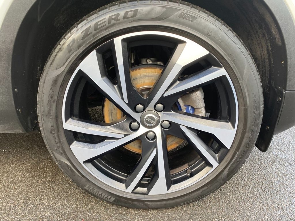 USED 2018 18 VOLVO XC40 2.0 D4 First Edition SUV 5dr Diesel Auto AWD Euro 6 (s/s) (190 ps) FULL SERVICE HISTORY