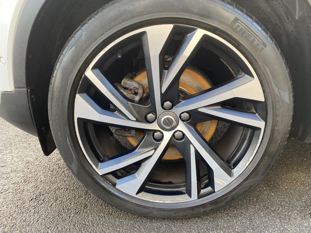 USED 2018 18 VOLVO XC40 2.0 D4 First Edition SUV 5dr Diesel Auto AWD Euro 6 (s/s) (190 ps) FULL SERVICE HISTORY