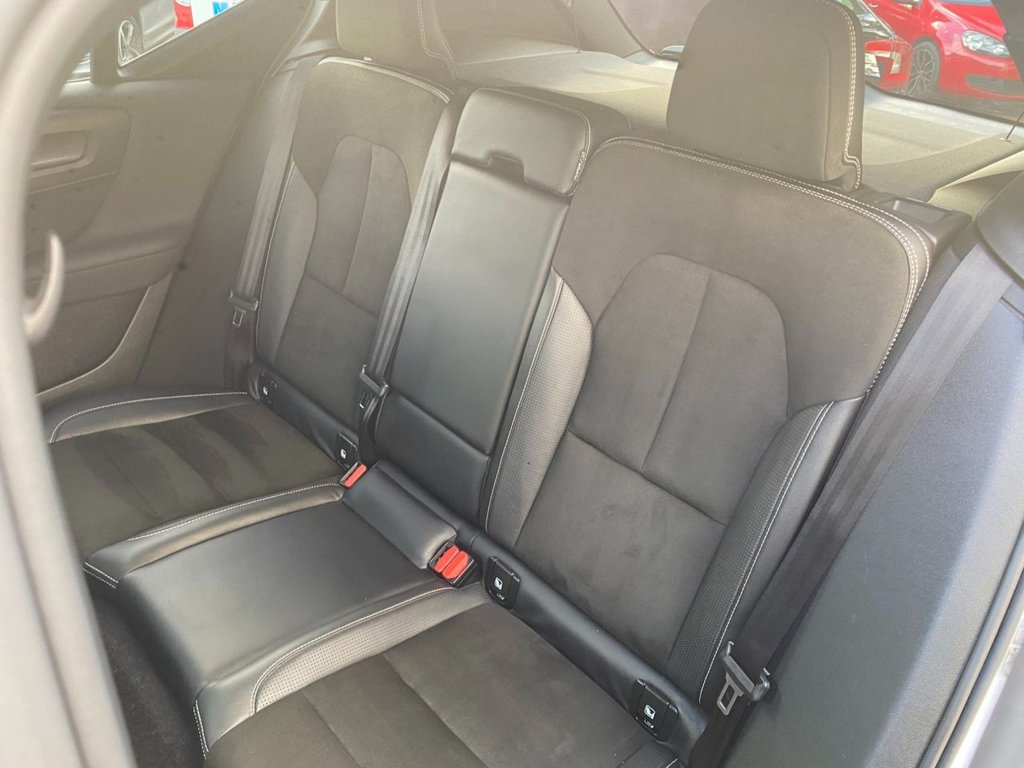 USED 2018 18 VOLVO XC40 2.0 D4 First Edition SUV 5dr Diesel Auto AWD Euro 6 (s/s) (190 ps) FULL SERVICE HISTORY