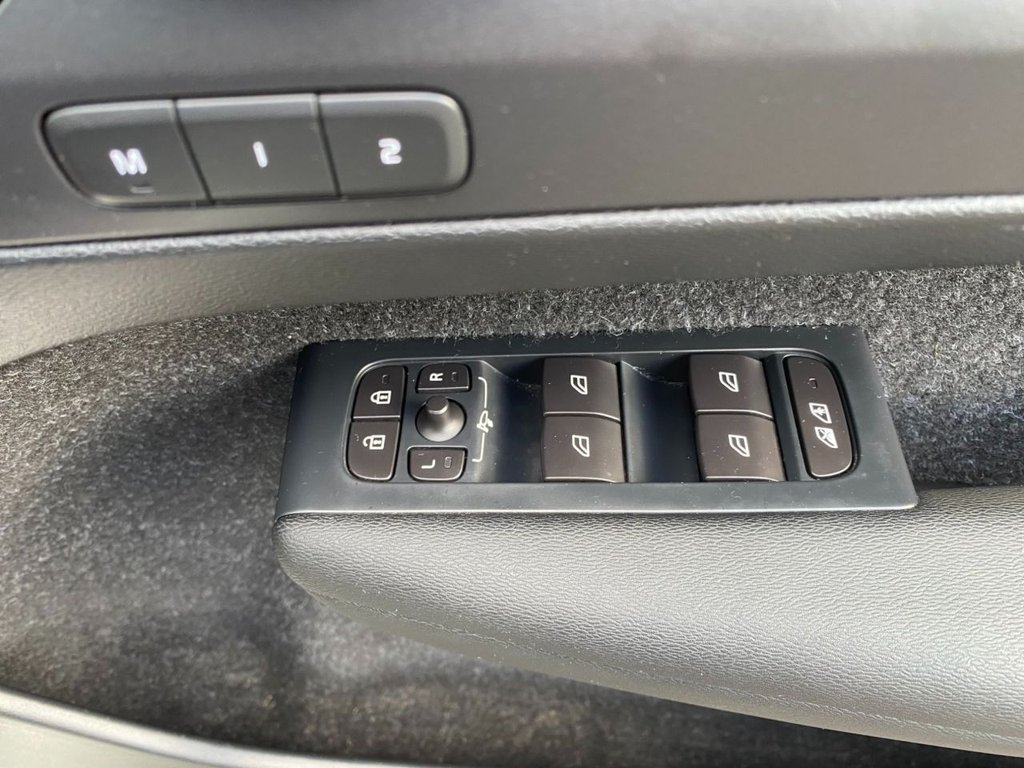 USED 2018 18 VOLVO XC40 2.0 D4 First Edition SUV 5dr Diesel Auto AWD Euro 6 (s/s) (190 ps) FULL SERVICE HISTORY