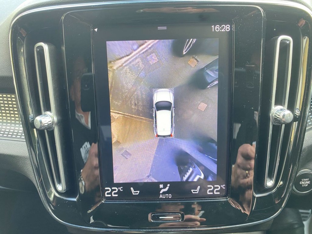USED 2018 18 VOLVO XC40 2.0 D4 First Edition SUV 5dr Diesel Auto AWD Euro 6 (s/s) (190 ps) FULL SERVICE HISTORY