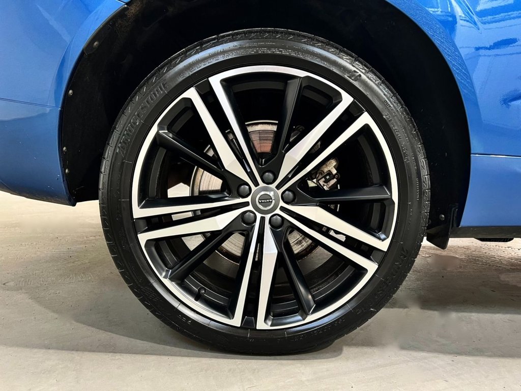 USED 2020 70 VOLVO XC60 2.0h T6 Recharge 11.6kWh R-Design SUV 5dr Petrol Plug-in Hybrid Auto AWD Euro 6 (s/s) (340 ps) &pound;8355 UPGRADES+CLIMATE+LOUNGE