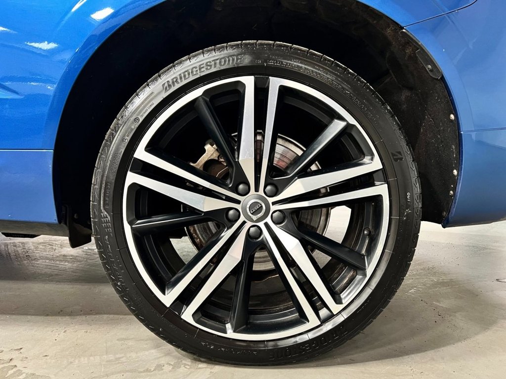 USED 2020 70 VOLVO XC60 2.0h T6 Recharge 11.6kWh R-Design SUV 5dr Petrol Plug-in Hybrid Auto AWD Euro 6 (s/s) (340 ps) &pound;8355 UPGRADES+CLIMATE+LOUNGE