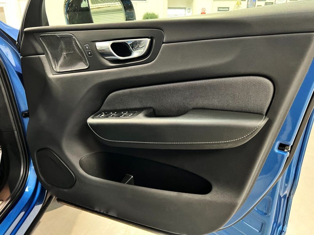 USED 2020 70 VOLVO XC60 2.0h T6 Recharge 11.6kWh R-Design SUV 5dr Petrol Plug-in Hybrid Auto AWD Euro 6 (s/s) (340 ps) &pound;8355 UPGRADES+CLIMATE+LOUNGE