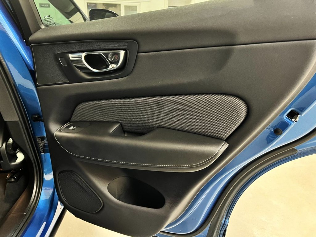 USED 2020 70 VOLVO XC60 2.0h T6 Recharge 11.6kWh R-Design SUV 5dr Petrol Plug-in Hybrid Auto AWD Euro 6 (s/s) (340 ps) &pound;8355 UPGRADES+CLIMATE+LOUNGE