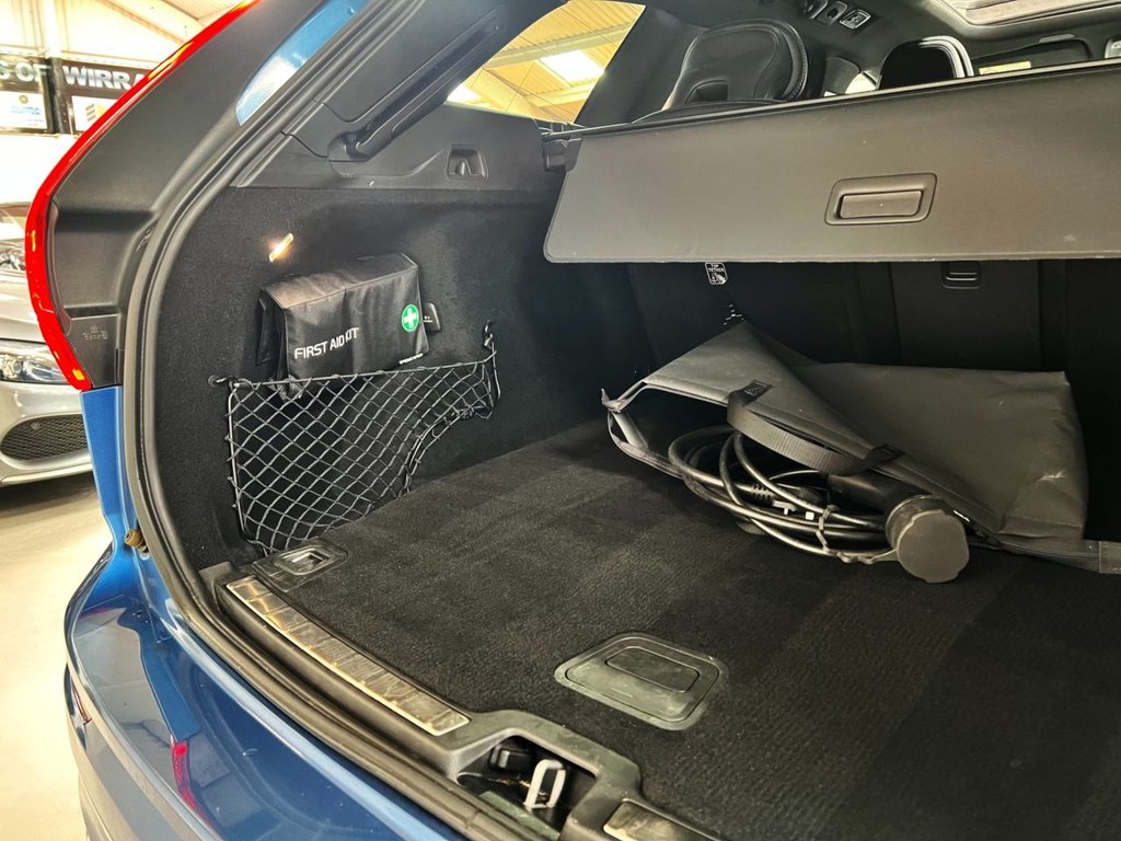 USED 2020 70 VOLVO XC60 2.0h T6 Recharge 11.6kWh R-Design SUV 5dr Petrol Plug-in Hybrid Auto AWD Euro 6 (s/s) (340 ps) &pound;8355 UPGRADES+CLIMATE+LOUNGE