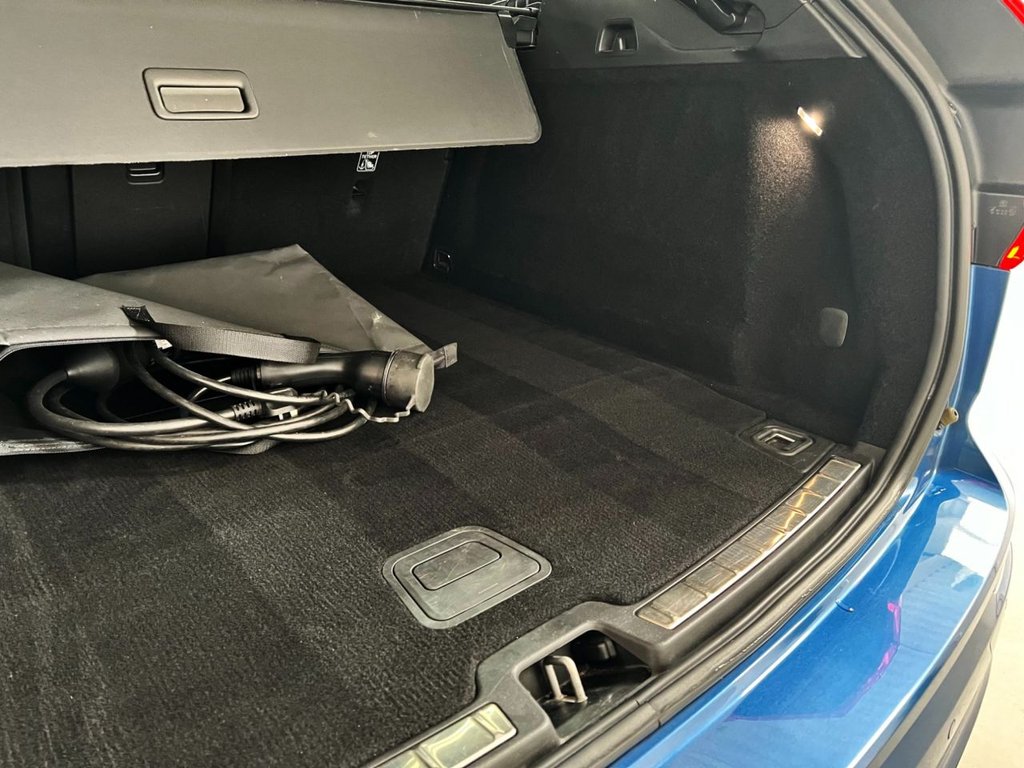 USED 2020 70 VOLVO XC60 2.0h T6 Recharge 11.6kWh R-Design SUV 5dr Petrol Plug-in Hybrid Auto AWD Euro 6 (s/s) (340 ps) &pound;8355 UPGRADES+CLIMATE+LOUNGE