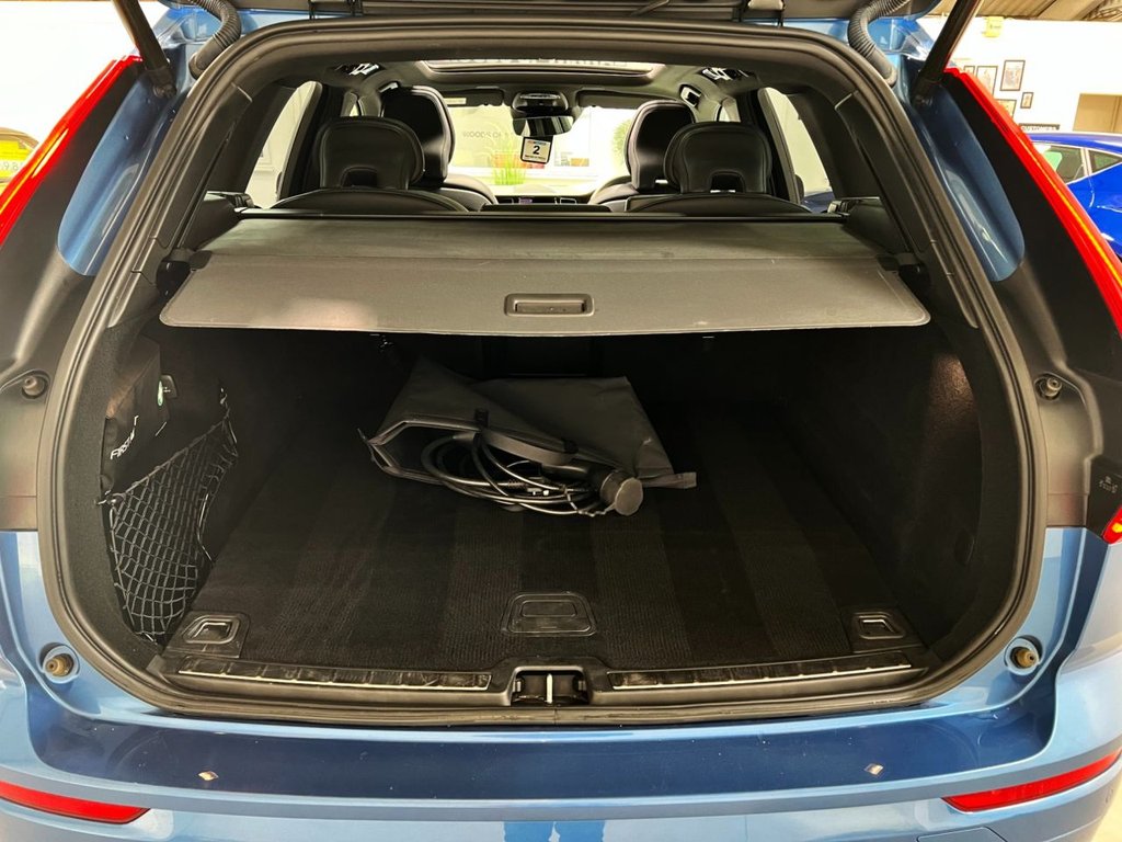 USED 2020 70 VOLVO XC60 2.0h T6 Recharge 11.6kWh R-Design SUV 5dr Petrol Plug-in Hybrid Auto AWD Euro 6 (s/s) (340 ps) &pound;8355 UPGRADES+CLIMATE+LOUNGE