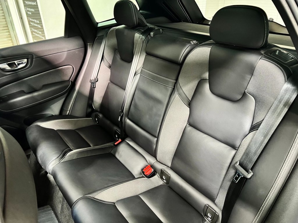 USED 2020 70 VOLVO XC60 2.0h T6 Recharge 11.6kWh R-Design SUV 5dr Petrol Plug-in Hybrid Auto AWD Euro 6 (s/s) (340 ps) &pound;8355 UPGRADES+CLIMATE+LOUNGE