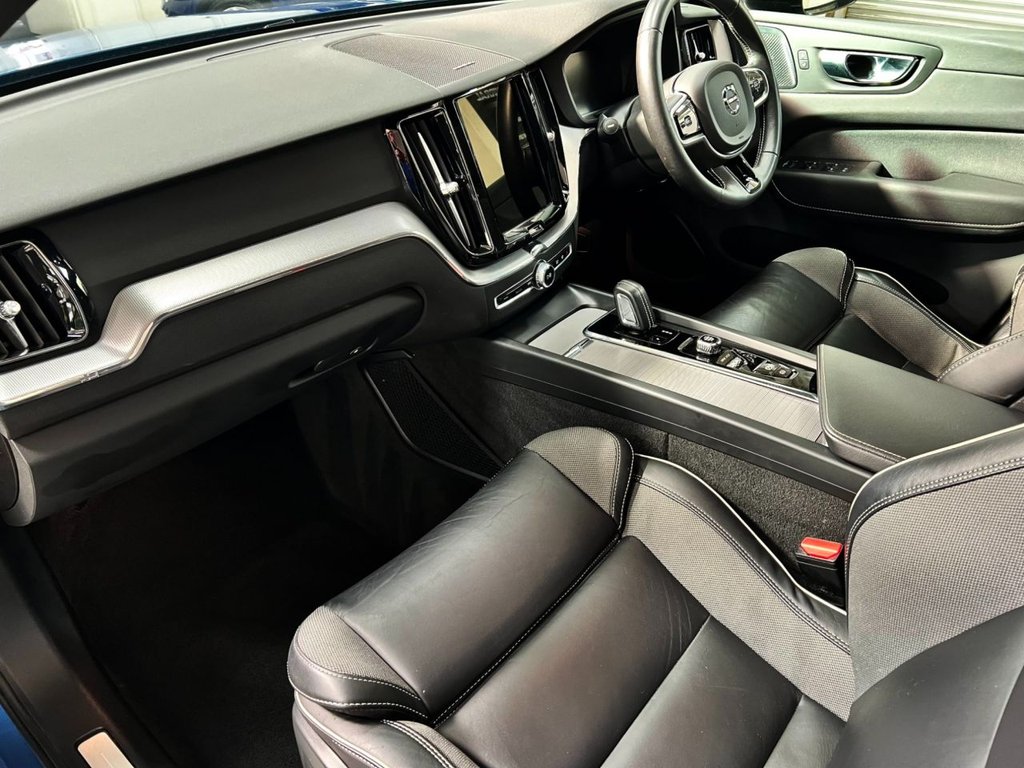 USED 2020 70 VOLVO XC60 2.0h T6 Recharge 11.6kWh R-Design SUV 5dr Petrol Plug-in Hybrid Auto AWD Euro 6 (s/s) (340 ps) &pound;8355 UPGRADES+CLIMATE+LOUNGE