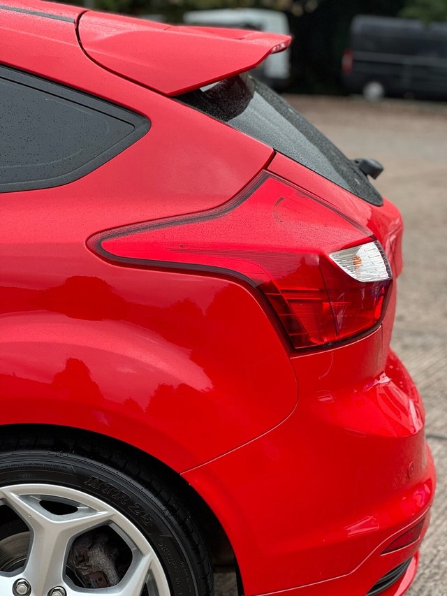 View our FORD FOCUS