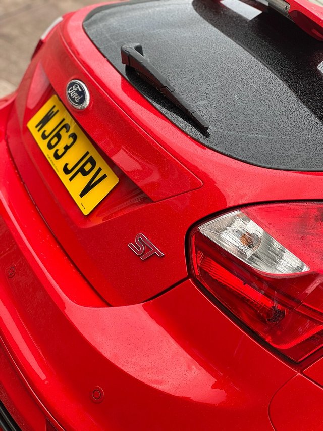 View our FORD FOCUS