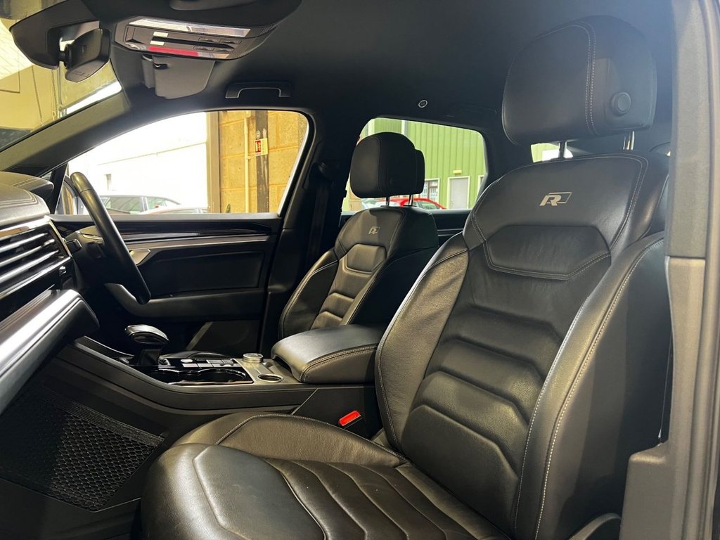 USED 2019 19 VOLKSWAGEN TOUAREG 3.0 TDI V6 R-Line Tech SUV 5dr Diesel Tiptronic 4Motion Euro 6 (s/s) (231 ps) APPLE CARPLAY|1 YEAR WARRANTY