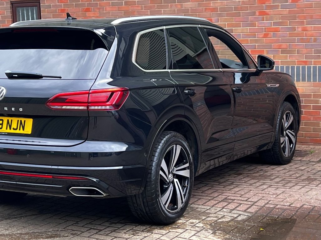USED 2019 19 VOLKSWAGEN TOUAREG 3.0 TDI V6 R-Line Tech SUV 5dr Diesel Tiptronic 4Motion Euro 6 (s/s) (231 ps) APPLE CARPLAY|1 YEAR WARRANTY