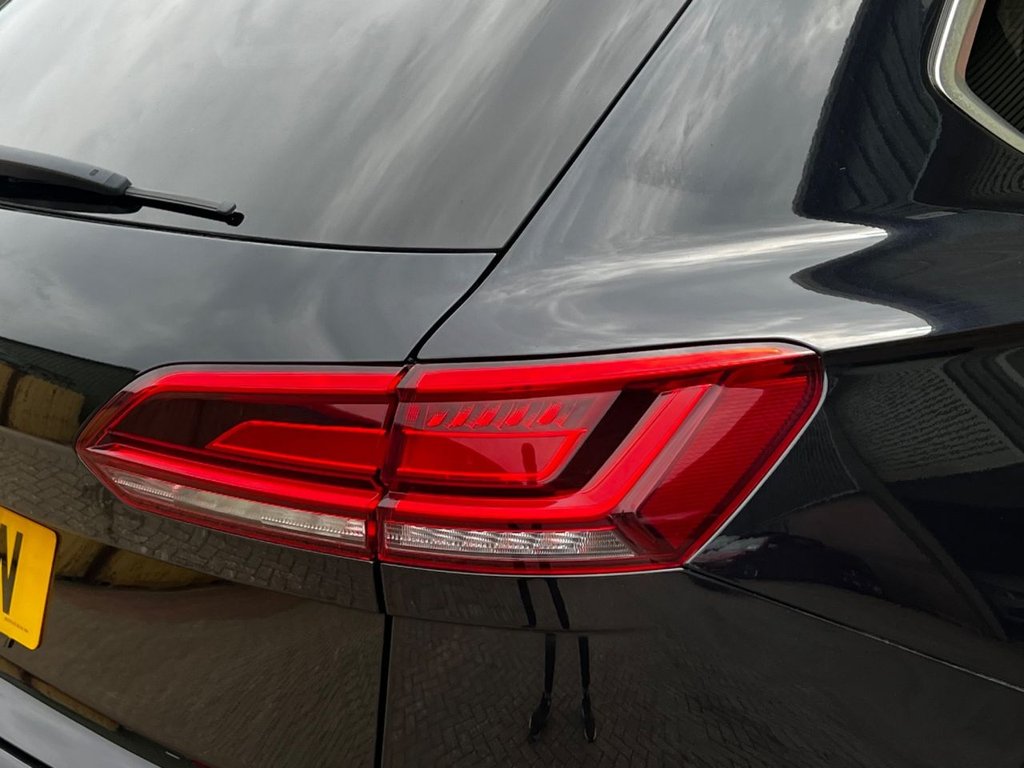USED 2019 19 VOLKSWAGEN TOUAREG 3.0 TDI V6 R-Line Tech SUV 5dr Diesel Tiptronic 4Motion Euro 6 (s/s) (231 ps) APPLE CARPLAY|1 YEAR WARRANTY