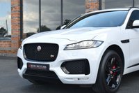 USED 2019 19 JAGUAR F-PACE 3.0 D300 V6 S SUV 5dr Diesel Auto AWD Euro 6 (s/s) (300 ps) 1 OWNER / DIGI DASH / MERIDIAN
