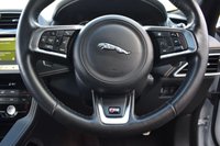 USED 2019 19 JAGUAR F-PACE 3.0 D300 V6 S SUV 5dr Diesel Auto AWD Euro 6 (s/s) (300 ps) 1 OWNER / DIGI DASH / MERIDIAN