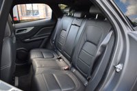 USED 2019 19 JAGUAR F-PACE 3.0 D300 V6 S SUV 5dr Diesel Auto AWD Euro 6 (s/s) (300 ps) 1 OWNER / DIGI DASH / MERIDIAN
