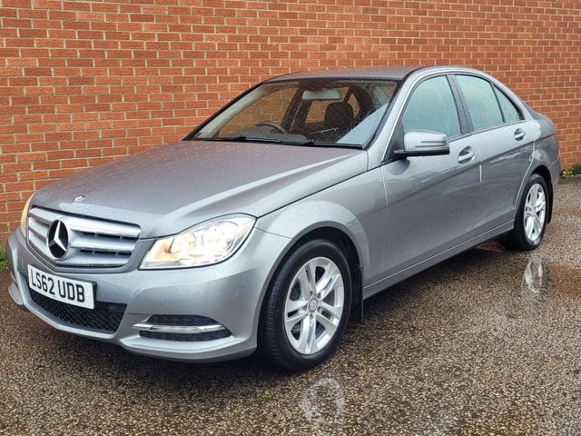 2012 62 Mercedes-Benz C-Class 2.1 C220 CDI BlueEfficiency Executive SE Saloon 4dr Diesel G-Tronic+ Euro 5 (s/s) (170 ps)