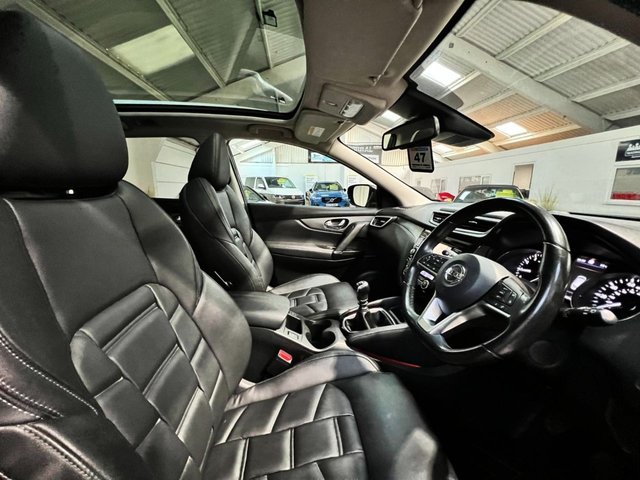 View our NISSAN QASHQAI