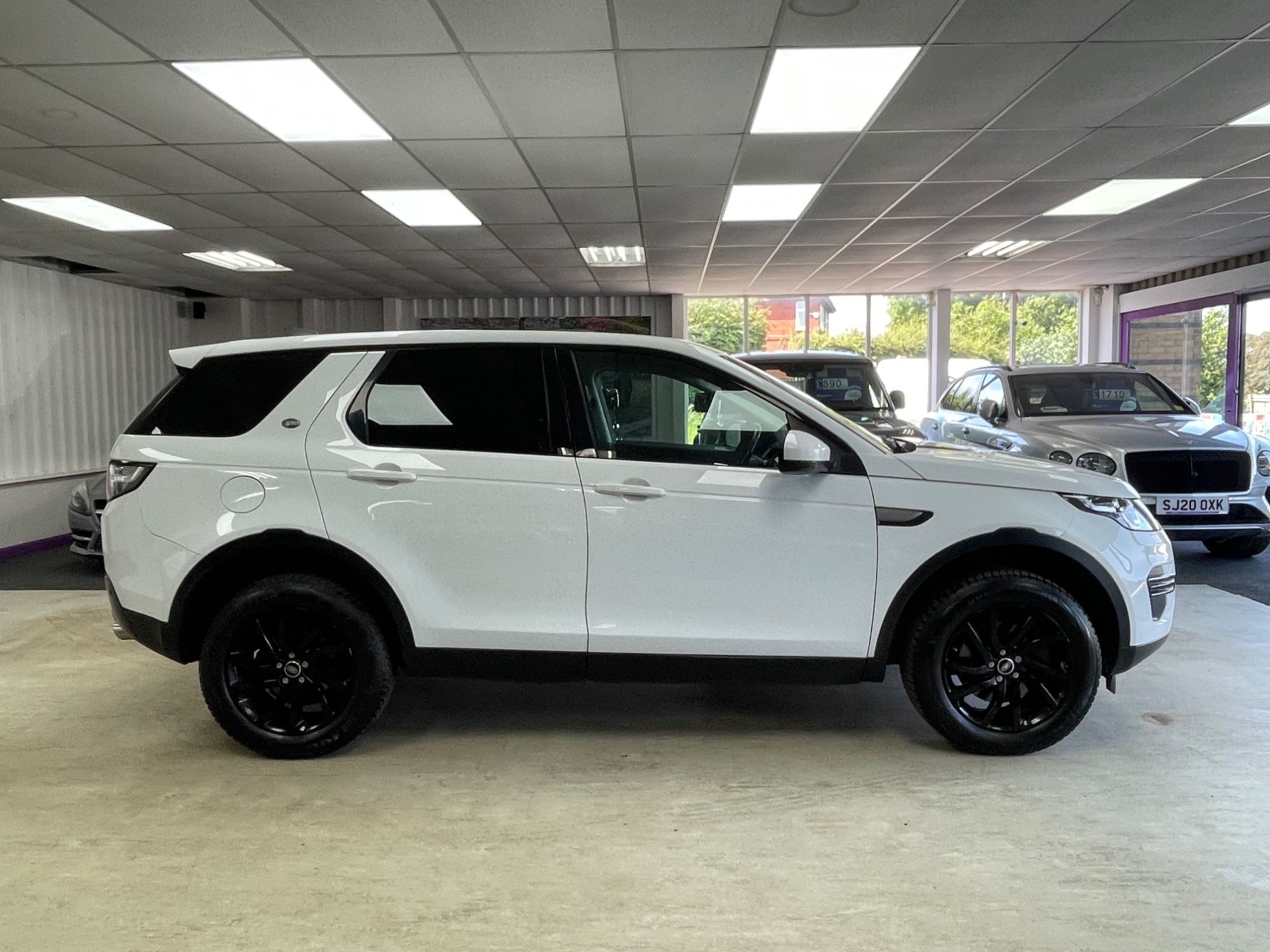 USED 2018 18 LAND ROVER DISCOVERY SPORT 2.0 TD4 SE SUV 5dr Diesel Manual 4WD Euro 6 (s/s) (180ps) 
