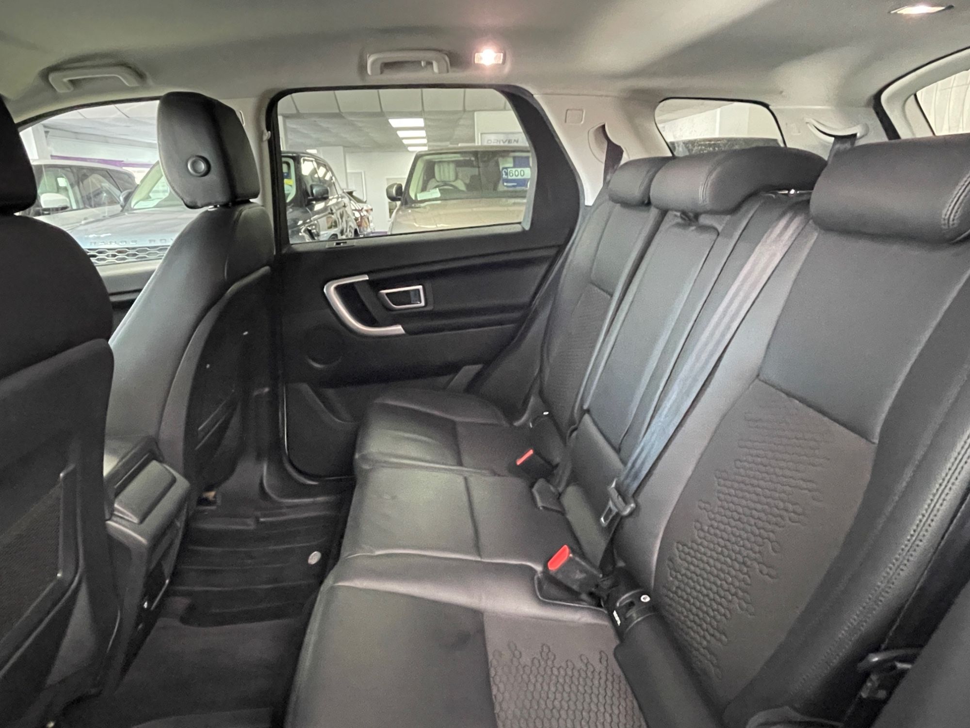 USED 2018 18 LAND ROVER DISCOVERY SPORT 2.0 TD4 SE SUV 5dr Diesel Manual 4WD Euro 6 (s/s) (180ps) 