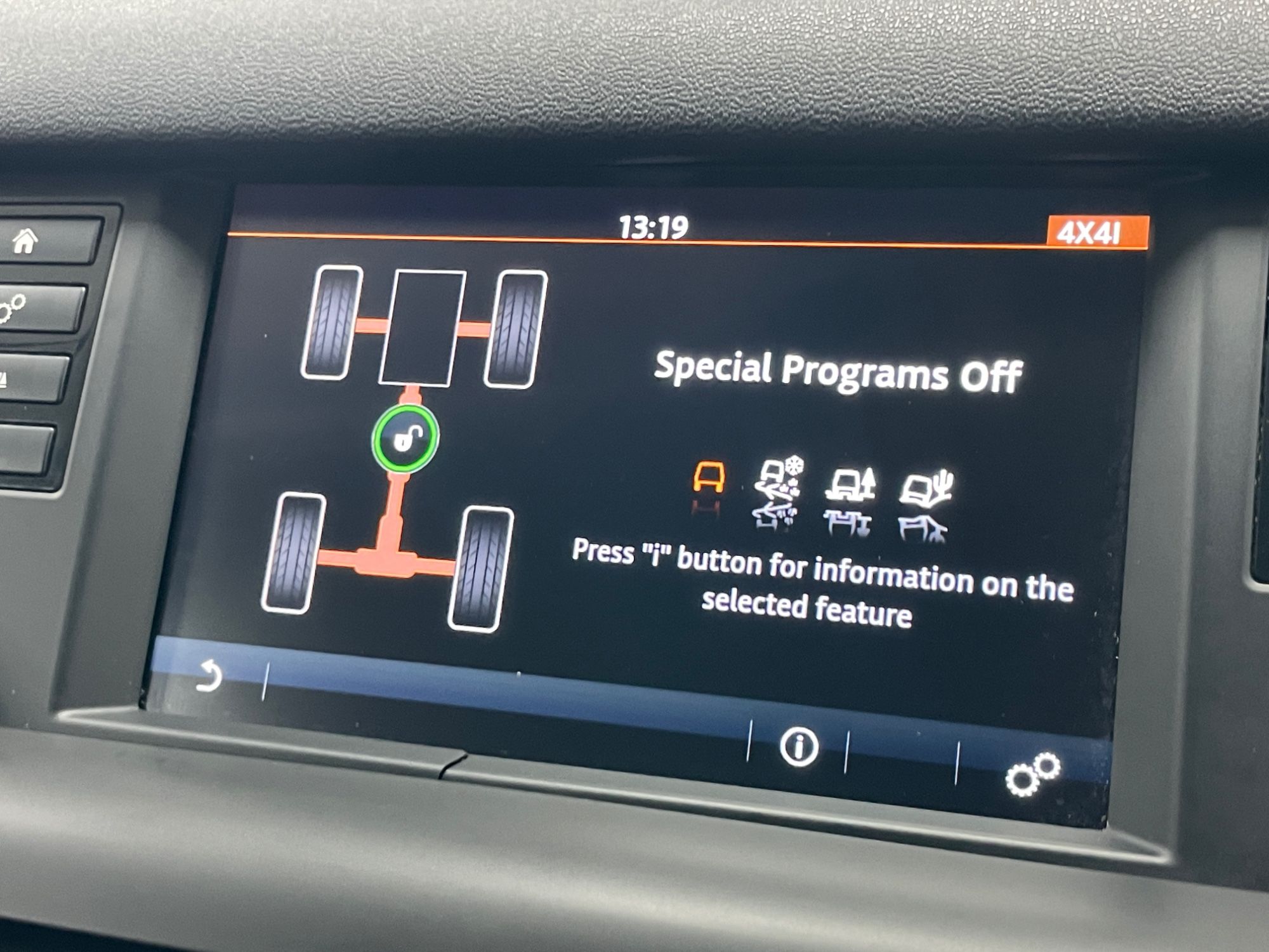 USED 2018 18 LAND ROVER DISCOVERY SPORT 2.0 TD4 SE SUV 5dr Diesel Manual 4WD Euro 6 (s/s) (180ps) 