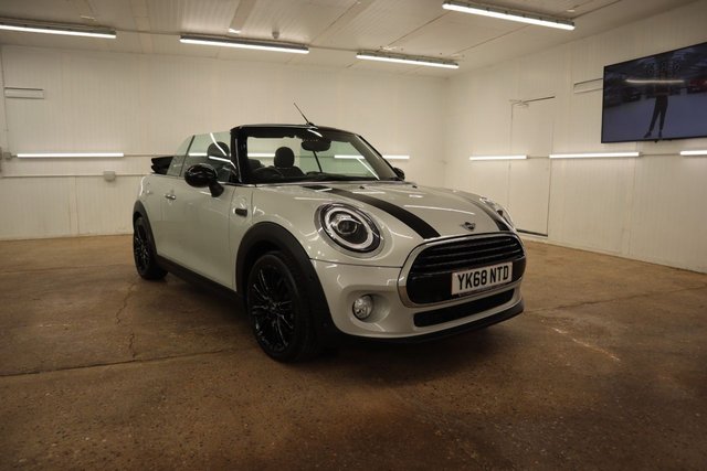 2018 68 MINI Convertible 1.5 Cooper GPF Convertible 2dr Petrol Steptronic Euro 6 (s/s) (136 ps)