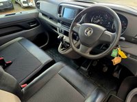 USED 2019 69 VAUXHALL VIVARO 1.5 Turbo D 2900 Dynamic Panel Van 6dr Diesel Manual L2 H1 Euro 6 (s/s) (100 ps) 5 VIVAROS IN STOCK