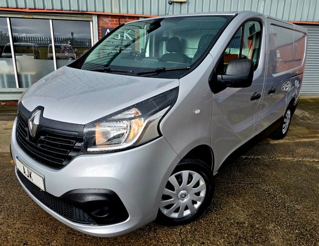 2018 68 Renault Trafic 1.6 dCi 27 Business+ Panel Van 5dr Diesel Manual SWB Standard Roof Euro 6 (120 ps)
