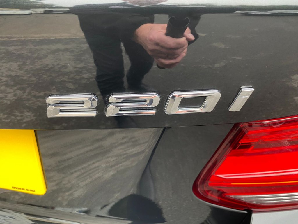 USED 2018 18 BMW 2 SERIES 2.0 220i M Sport Coupe 2dr Petrol Auto Euro 6 (s/s) (184 ps) DAB + SAT NAV