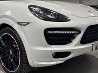USED 2013 13 PORSCHE CAYENNE 4.8T V8 Turbo SUV 5dr Petrol TiptronicS 4WD Euro 5 (s/s) (500 ps) &pound;8909 OF FACTORY FIT UPGRADES