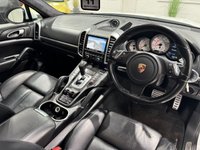 USED 2013 13 PORSCHE CAYENNE 4.8T V8 Turbo SUV 5dr Petrol TiptronicS 4WD Euro 5 (s/s) (500 ps) &pound;8909 OF FACTORY FIT UPGRADES