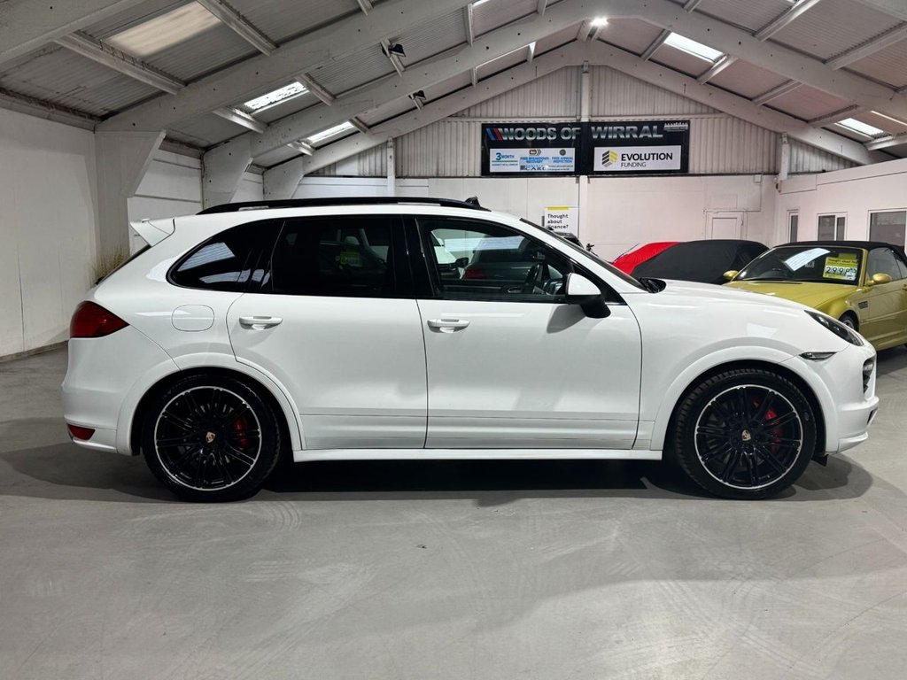 USED 2013 13 PORSCHE CAYENNE 4.8T V8 Turbo SUV 5dr Petrol TiptronicS 4WD Euro 5 (s/s) (500 ps) &pound;8909 OF FACTORY FIT UPGRADES