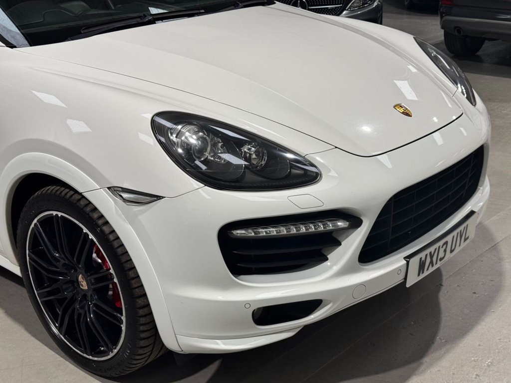 USED 2013 13 PORSCHE CAYENNE 4.8T V8 Turbo SUV 5dr Petrol TiptronicS 4WD Euro 5 (s/s) (500 ps) &pound;8909 OF FACTORY FIT UPGRADES