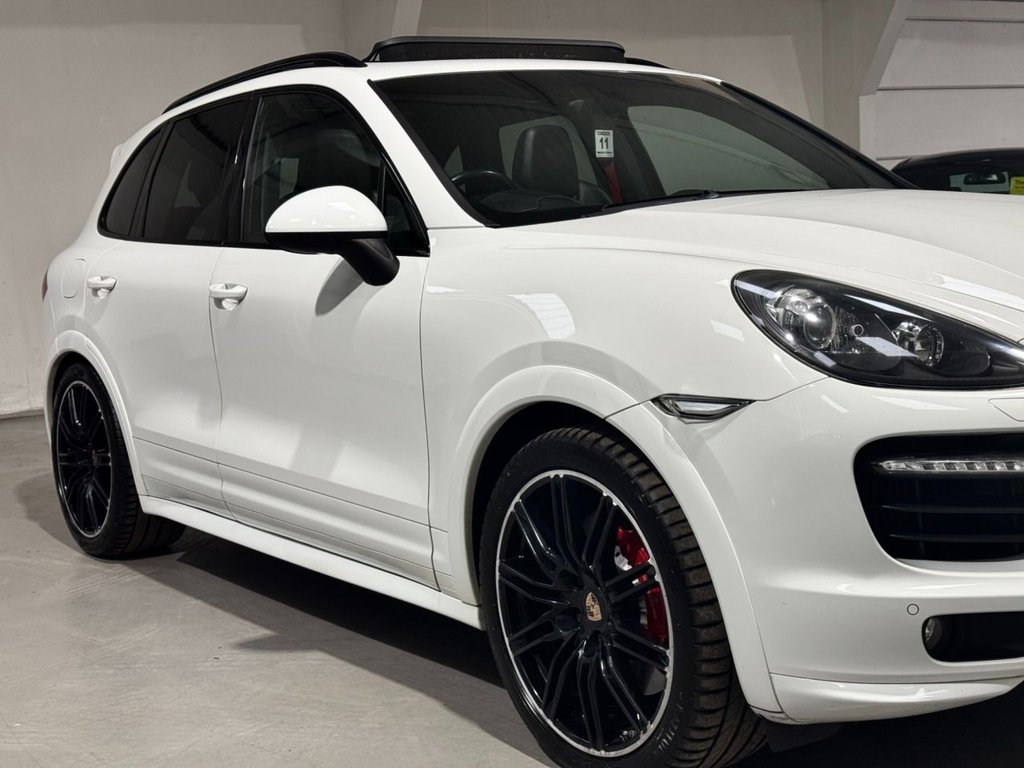 USED 2013 13 PORSCHE CAYENNE 4.8T V8 Turbo SUV 5dr Petrol TiptronicS 4WD Euro 5 (s/s) (500 ps) &pound;8909 OF FACTORY FIT UPGRADES