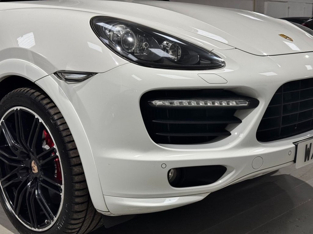 USED 2013 13 PORSCHE CAYENNE 4.8T V8 Turbo SUV 5dr Petrol TiptronicS 4WD Euro 5 (s/s) (500 ps) &pound;8909 OF FACTORY FIT UPGRADES