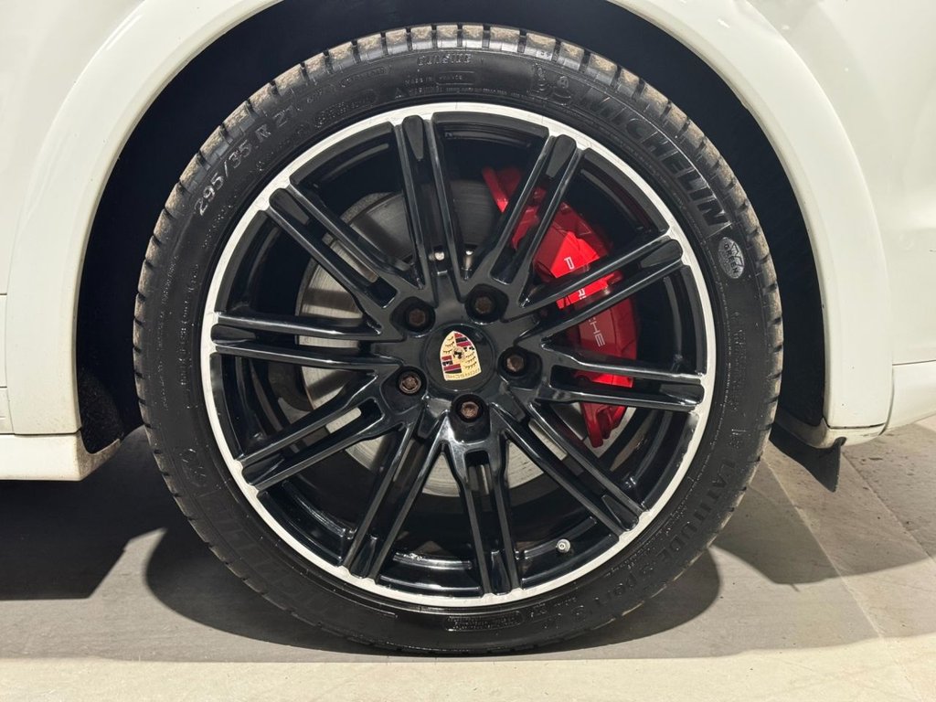 USED 2013 13 PORSCHE CAYENNE 4.8T V8 Turbo SUV 5dr Petrol TiptronicS 4WD Euro 5 (s/s) (500 ps) &pound;8909 OF FACTORY FIT UPGRADES