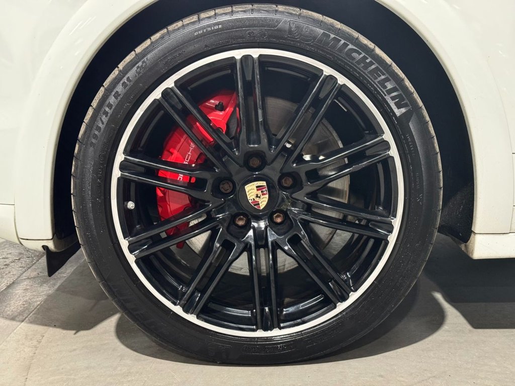 USED 2013 13 PORSCHE CAYENNE 4.8T V8 Turbo SUV 5dr Petrol TiptronicS 4WD Euro 5 (s/s) (500 ps) &pound;8909 OF FACTORY FIT UPGRADES