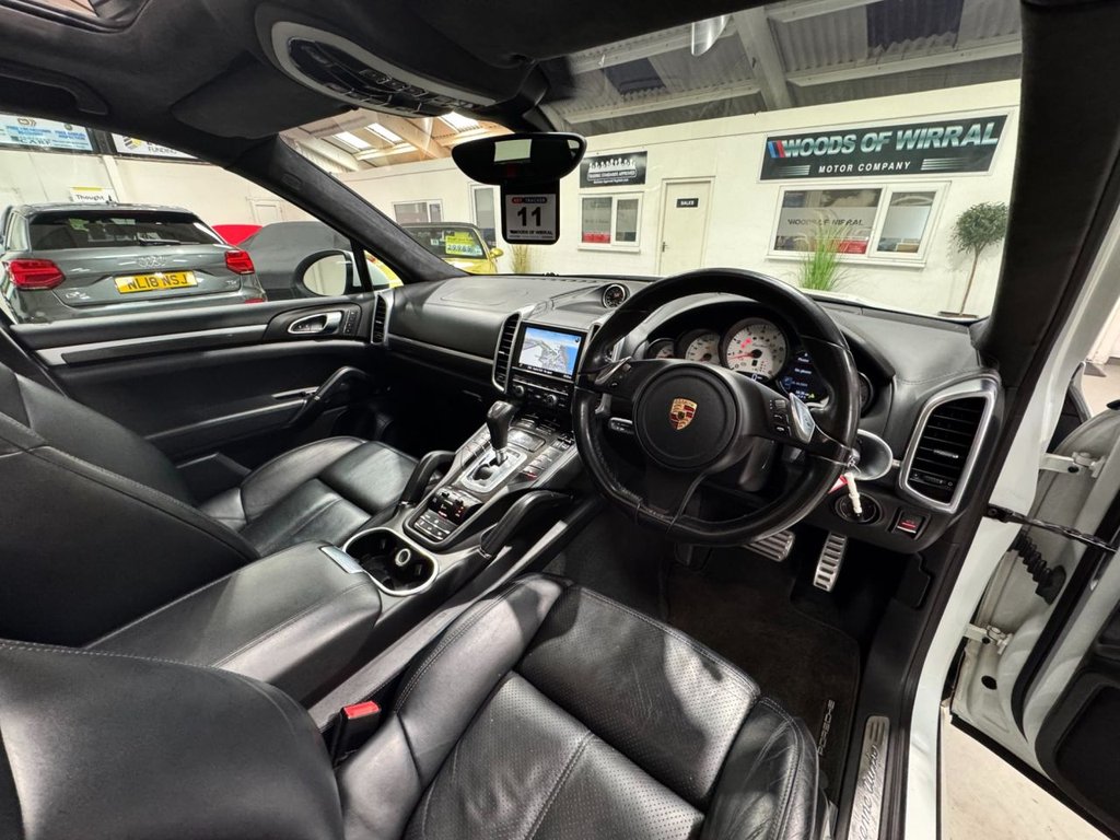 USED 2013 13 PORSCHE CAYENNE 4.8T V8 Turbo SUV 5dr Petrol TiptronicS 4WD Euro 5 (s/s) (500 ps) &pound;8909 OF FACTORY FIT UPGRADES