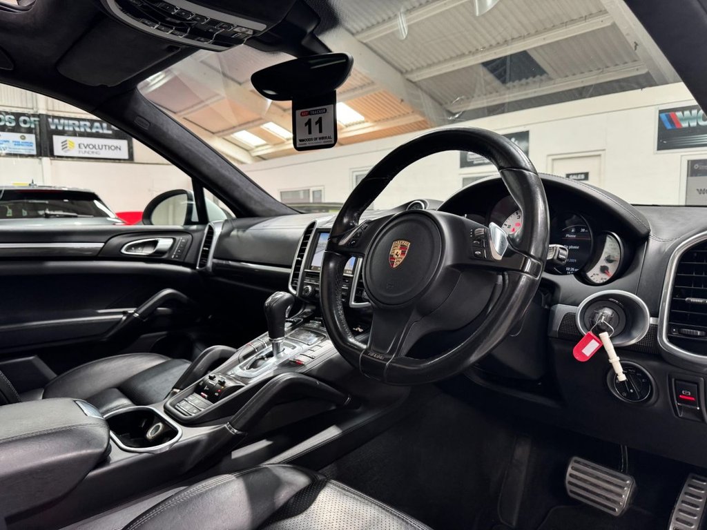USED 2013 13 PORSCHE CAYENNE 4.8T V8 Turbo SUV 5dr Petrol TiptronicS 4WD Euro 5 (s/s) (500 ps) &pound;8909 OF FACTORY FIT UPGRADES