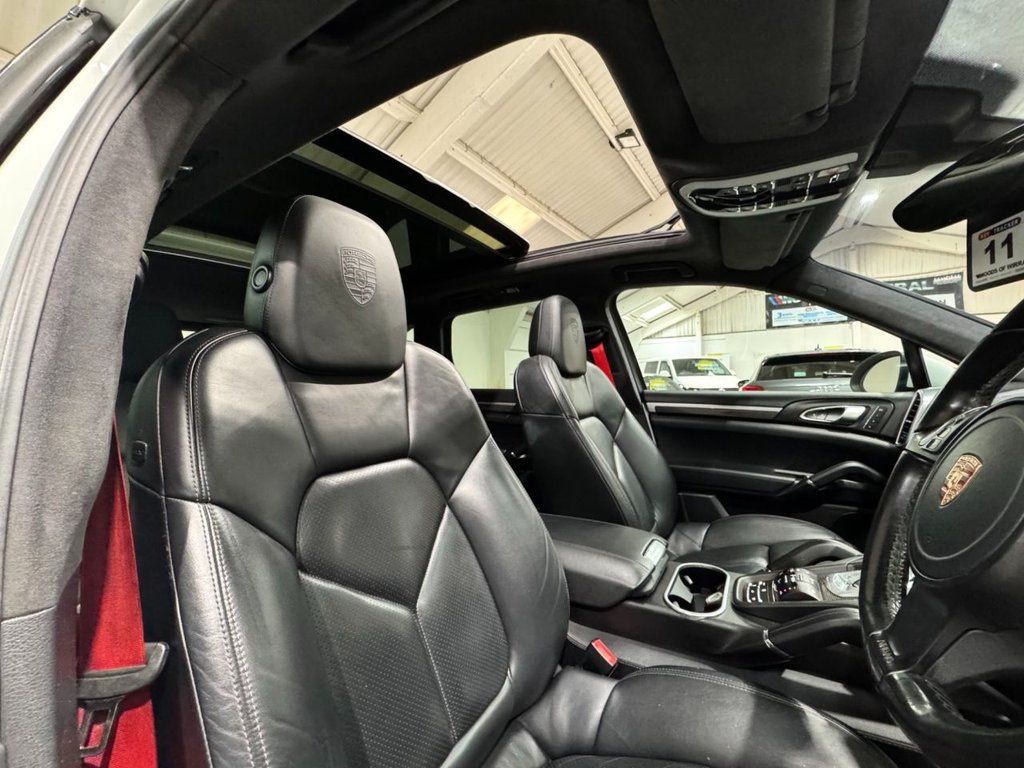 USED 2013 13 PORSCHE CAYENNE 4.8T V8 Turbo SUV 5dr Petrol TiptronicS 4WD Euro 5 (s/s) (500 ps) &pound;8909 OF FACTORY FIT UPGRADES