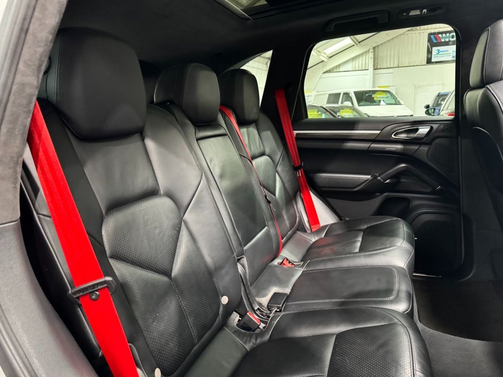 USED 2013 13 PORSCHE CAYENNE 4.8T V8 Turbo SUV 5dr Petrol TiptronicS 4WD Euro 5 (s/s) (500 ps) &pound;8909 OF FACTORY FIT UPGRADES