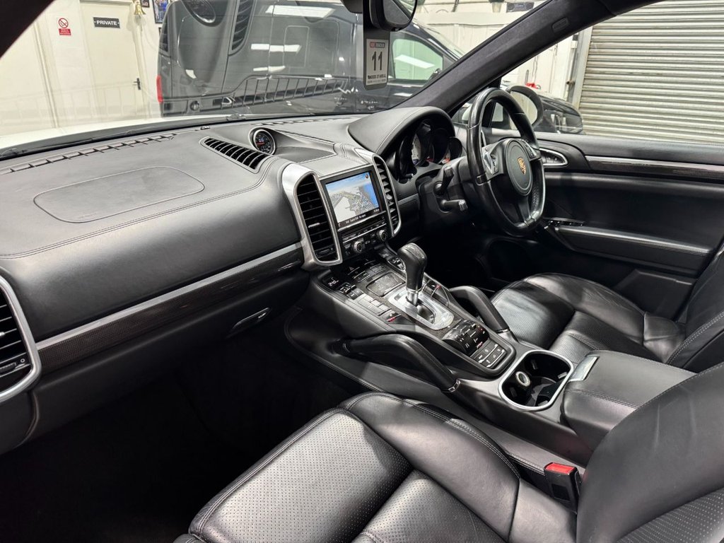 USED 2013 13 PORSCHE CAYENNE 4.8T V8 Turbo SUV 5dr Petrol TiptronicS 4WD Euro 5 (s/s) (500 ps) &pound;8909 OF FACTORY FIT UPGRADES
