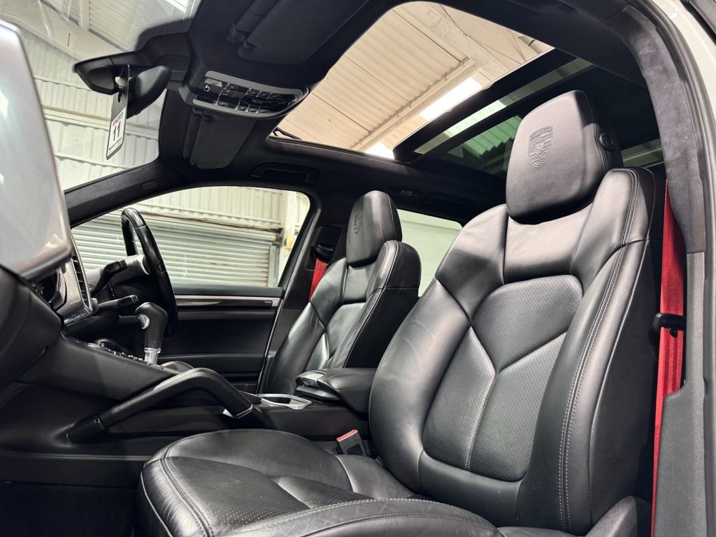 USED 2013 13 PORSCHE CAYENNE 4.8T V8 Turbo SUV 5dr Petrol TiptronicS 4WD Euro 5 (s/s) (500 ps) &pound;8909 OF FACTORY FIT UPGRADES