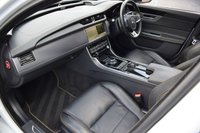 USED 2018 18 JAGUAR XF 3.0d V6 300 Sport Saloon 4dr Diesel Auto Euro 6 (s/s) (300 ps) PAN ROOF / COOLED SEATS / HUD