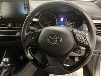 USED 2020 69 TOYOTA C-HR 1.8 VVT-h Icon SUV 5dr Petrol Hybrid CVT Euro 6 (s/s) (122 ps) 